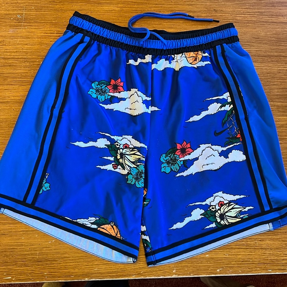 Men’s Nike Athletic Shorts Large